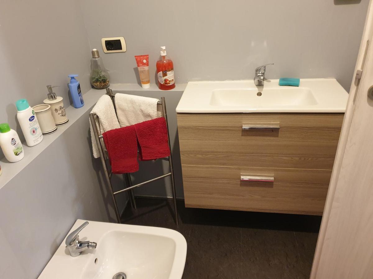 Romeo1 Apartment กัลลาราเต ภายนอก รูปภาพ