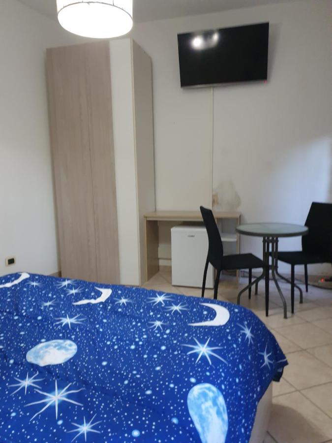 Romeo1 Apartment กัลลาราเต ภายนอก รูปภาพ